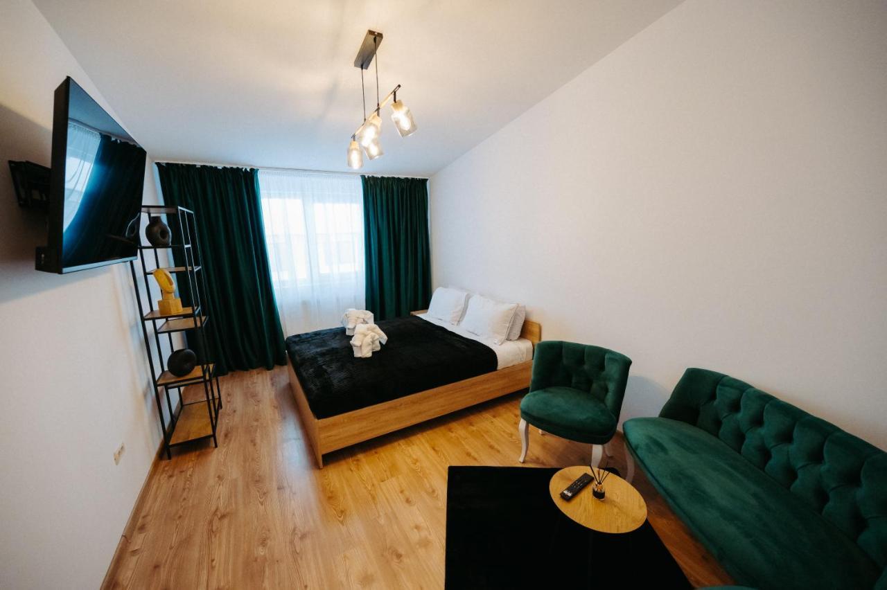 Modern Loft One Apartman Szucsáva Kültér fotó